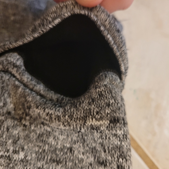 Scarf - Picture 5 of 10